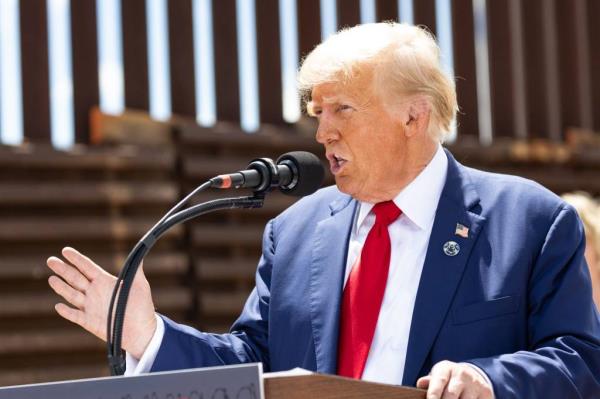 Former President Do<em></em>nald J. Trump speaks along the border on Aug. 22, 2024, in Sierra Vista
