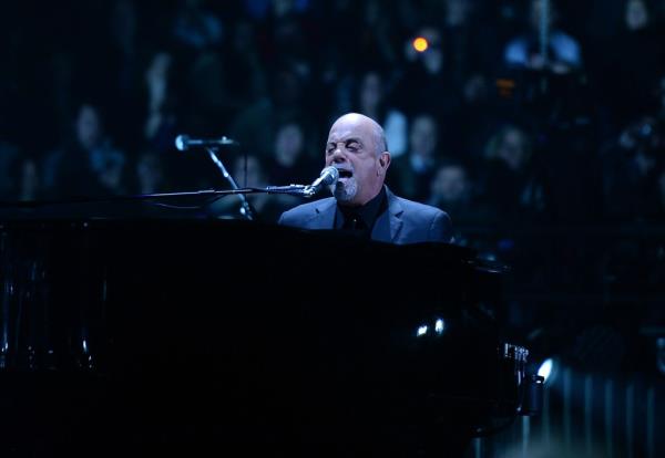 Ray Charles and Billy Joel at the 1999 Rock & Roll Hall of Fame induction ceremony.